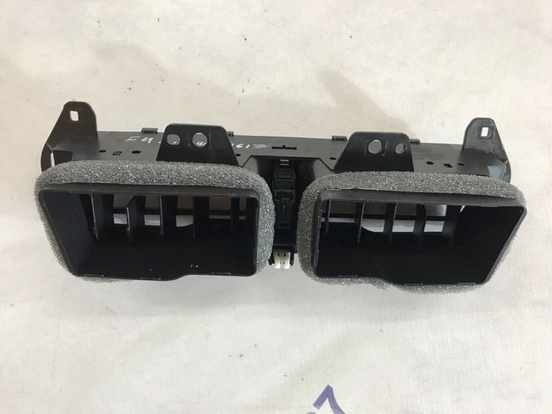 Дефлектор повітропроводу DS7319K617C Ford Fusion