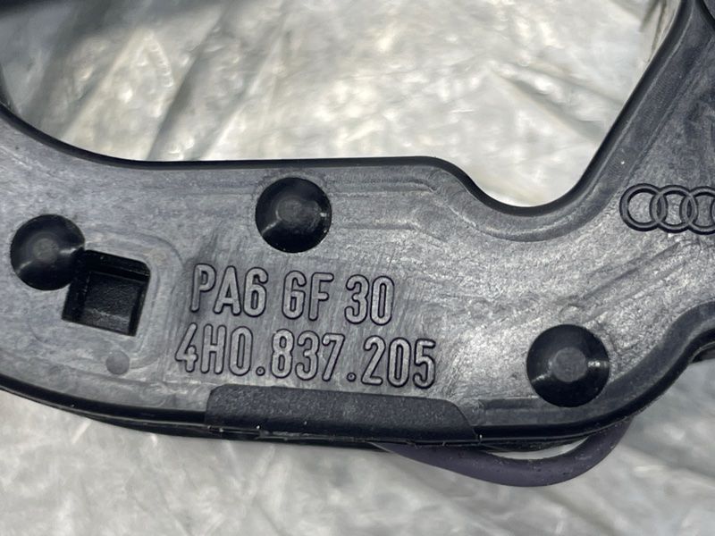 Ручка дверей (keyless) зовнішня 4H0837205 Audi Q7