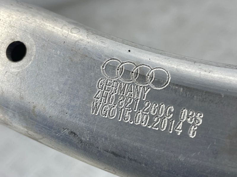 Кронштейн 4H0821260C Audi A8
