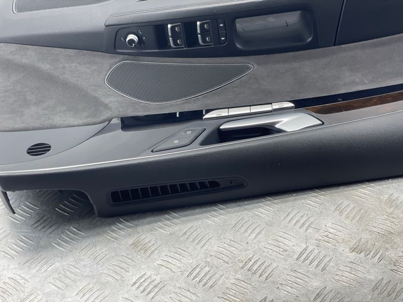 Обшивка дверей 4H1867103CWFA Audi A8