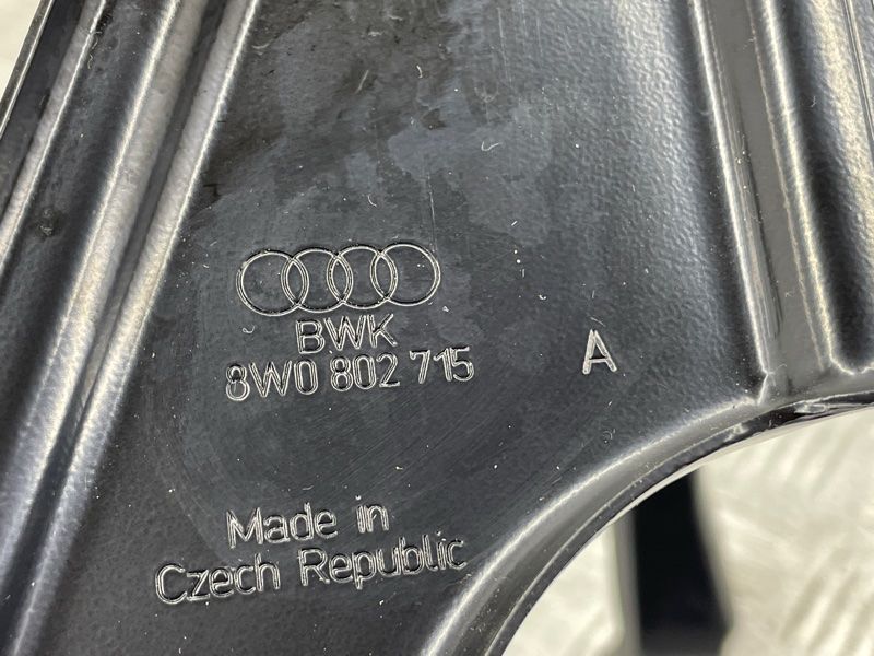 Кріплення запасного колеса 8W0802715A Audi A4 Allroad