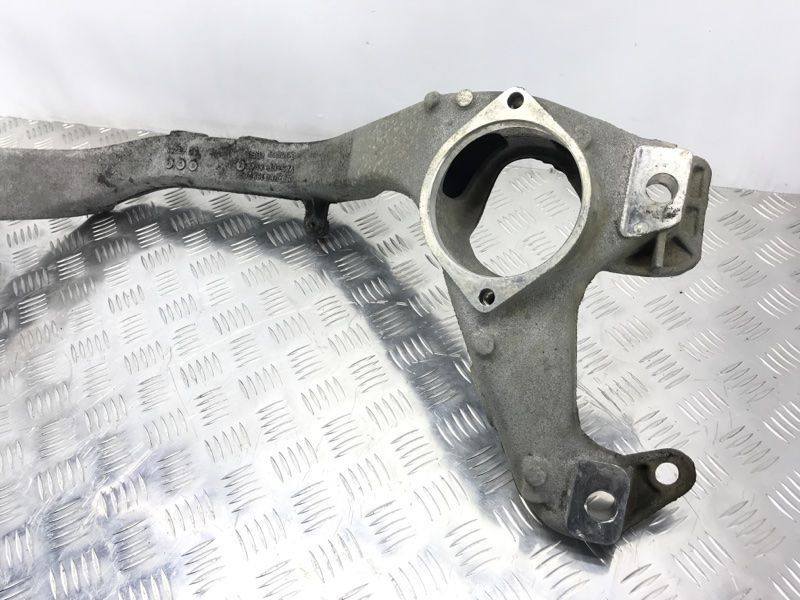 Кронштейн опори двигуна 7P0199207 Volkswagen Touareg
