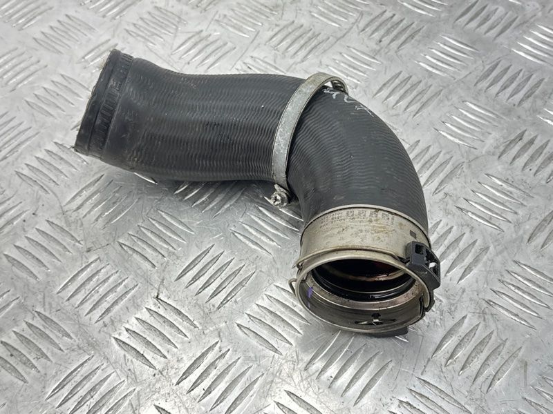 Патрубок інтеркулера 31370095 Volvo XC90