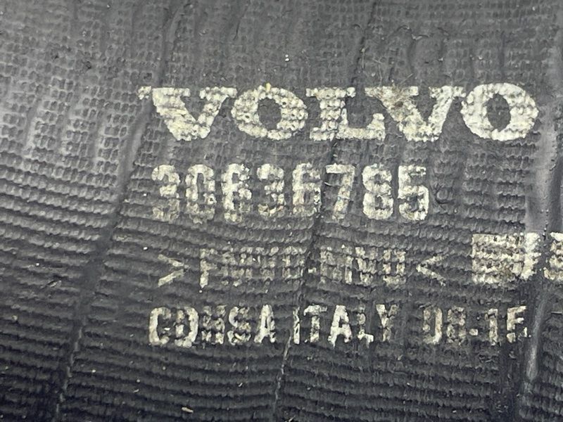 Патрубок интеркулера 30636785 Volvo XC60