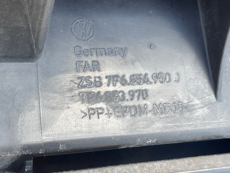 Накладка двери 7P6854950J Volkswagen Touareg