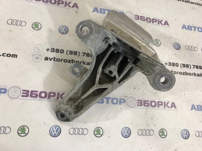 Опора двигателя правая 4G0199308C Audi A7 Audi A4, Audi A5, Audi A6, Audi A7, Audi A8, Audi Q5, Audi S4, Audi S5, Audi SQ5