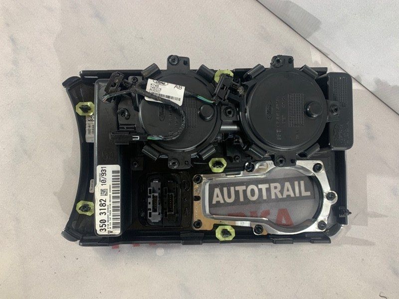 Накладка центральной консоли KT4BR044H83DGSMA4 Ford Edge Ford Edge