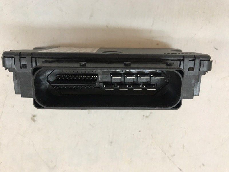 Блок управления стояночным тормозом 7P0907801F Volkswagen Touareg