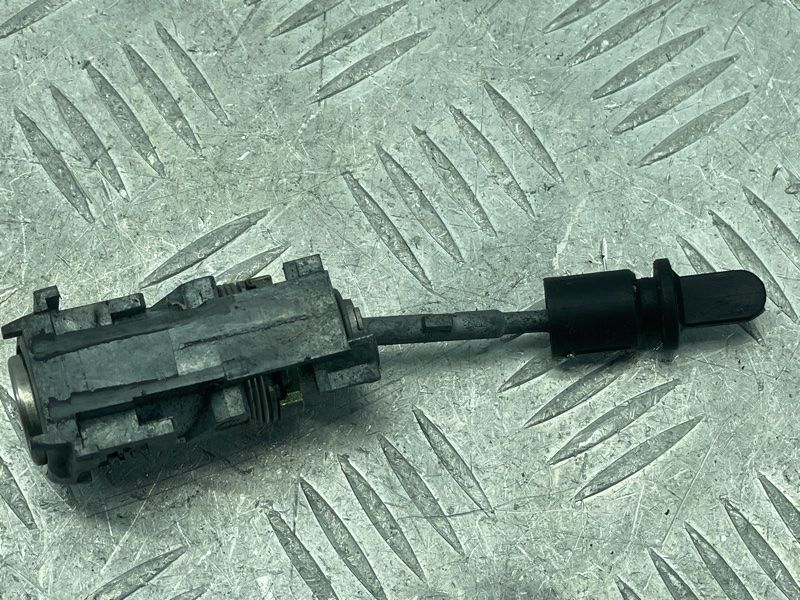 Личинка замка 4G1837167 Audi A6