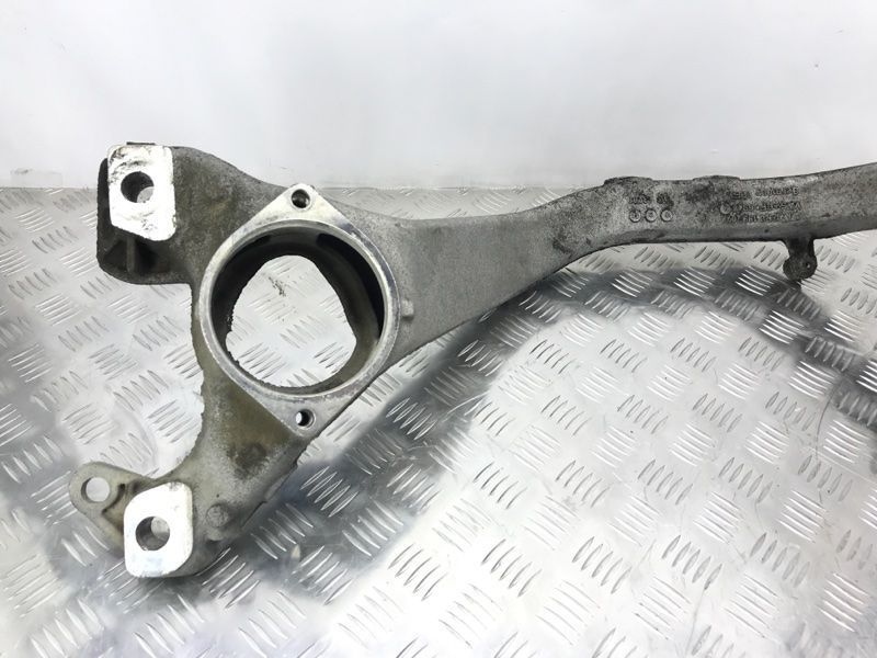 Кронштейн опори двигуна 7P0199207 Volkswagen Touareg