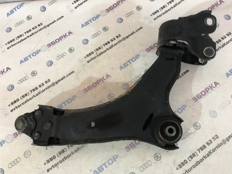 Рычаг передней подвески нижний 8G9N3A053A Volvo XC60