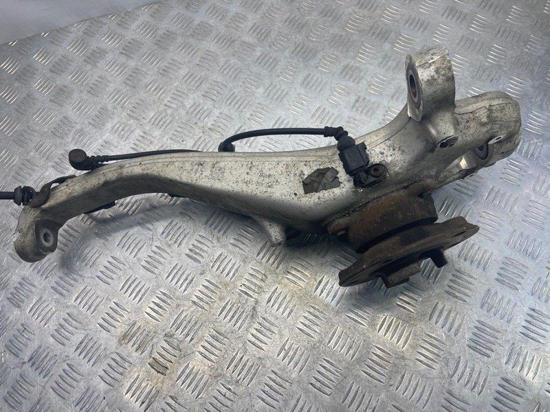 Поворотний кулак / цапфа 7P0407245A Volkswagen Touareg