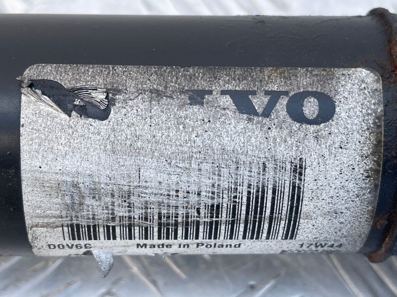 Карданный вал Volvo XC60