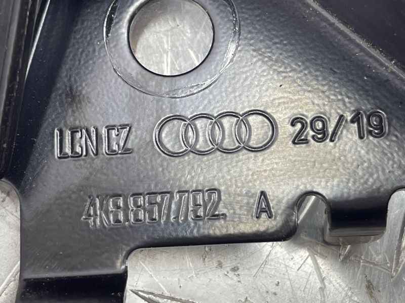 Напрямні ременя безпеки 4K8857792A Audi A6