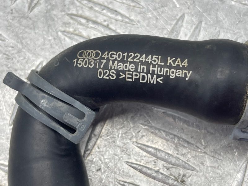 Патрубок 4G0122445L Audi A6