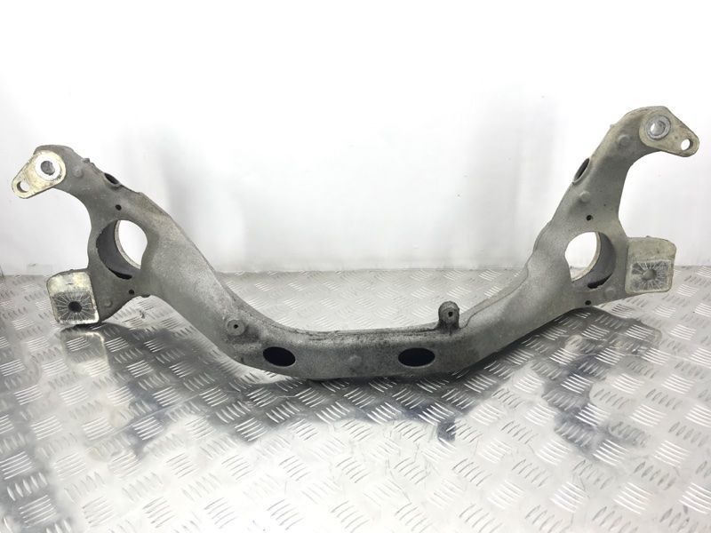 Кронштейн опори двигуна 7P0199207 Volkswagen Touareg