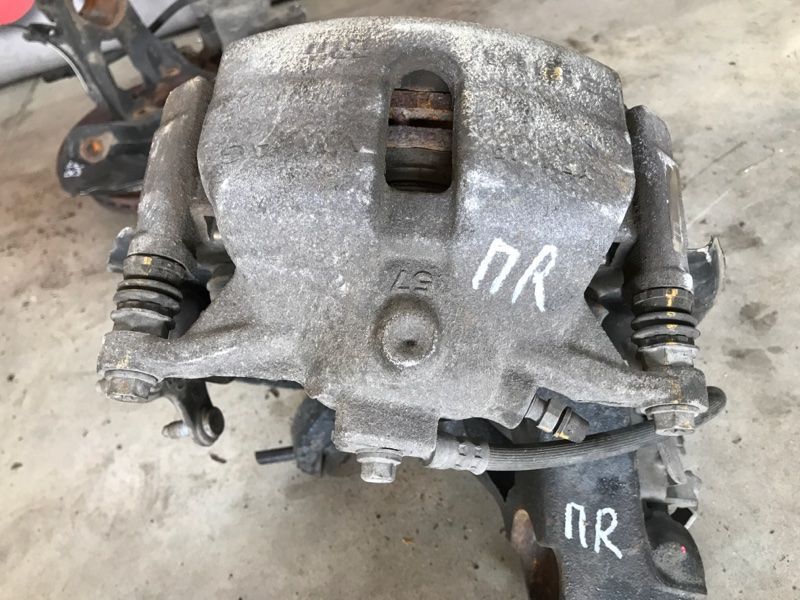 Супорт гальмівний Volkswagen Jetta