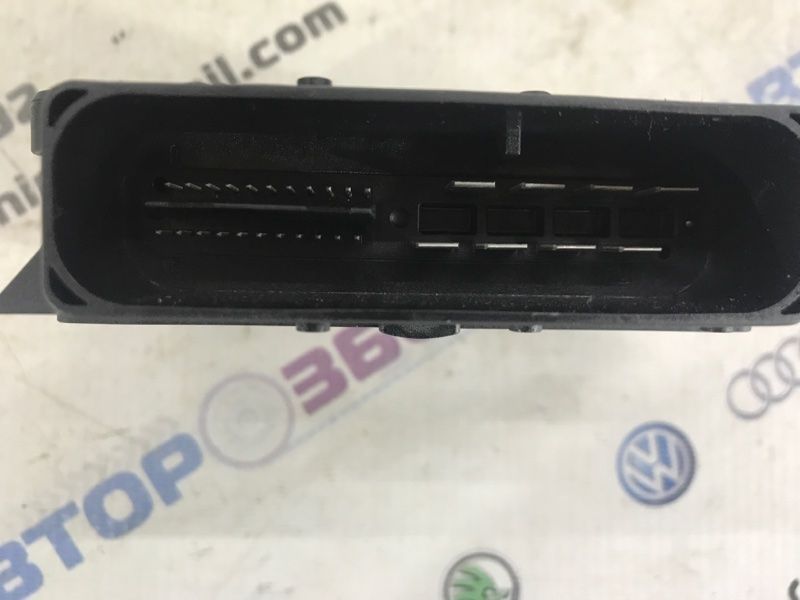 Блок керування стоянковим гальмом 4H0907801G Audi A6
