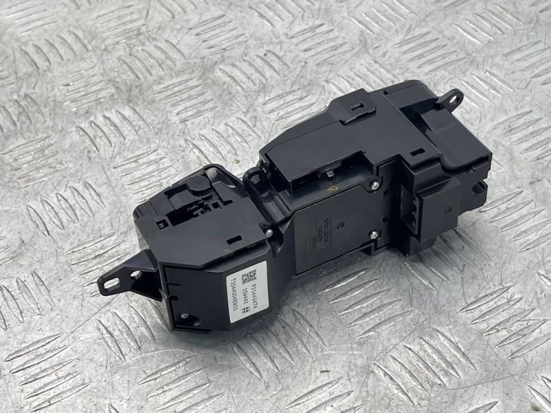 Кнопка cтарт/cтоп 31443474 Volvo XC90
