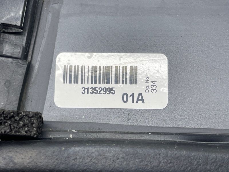 Бічне скло дверей 31352995 Volvo XC90