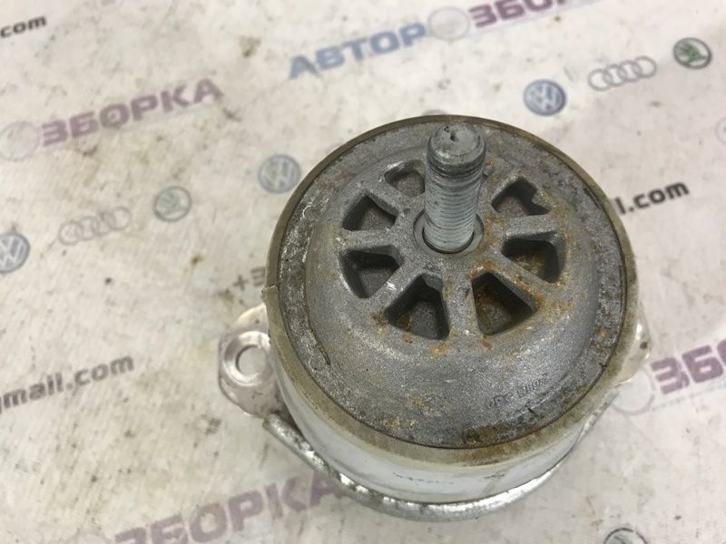 Опора двигуна 7P6199131D Volkswagen Touareg