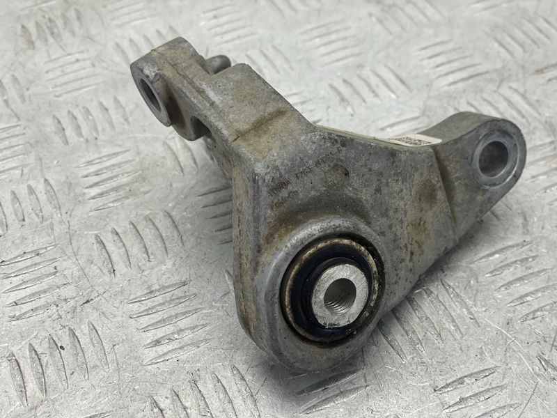 Кронштейн опори КП F2G36P093BB Ford Edge