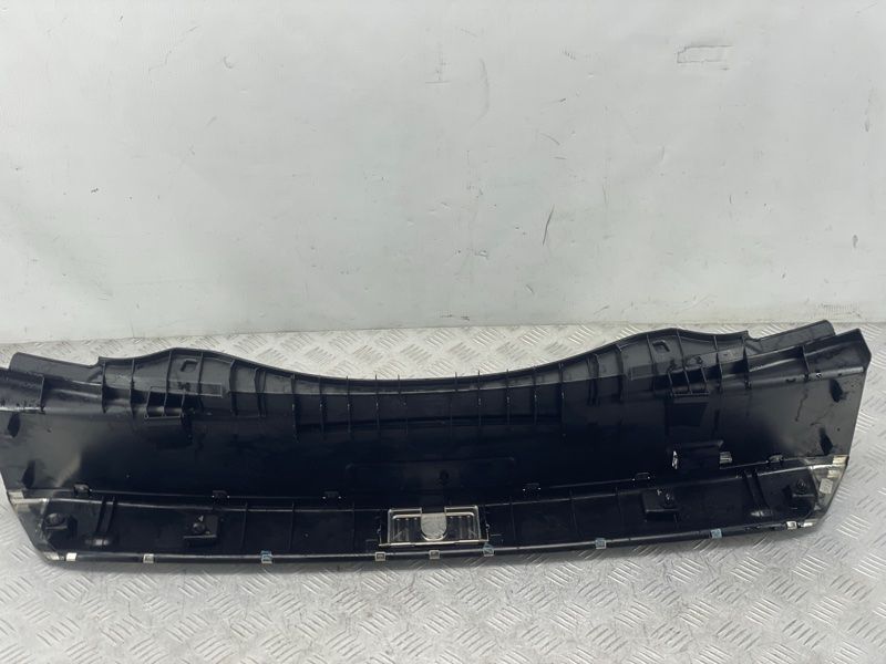 Накладка багажника 4H0863471C4PK Audi A8