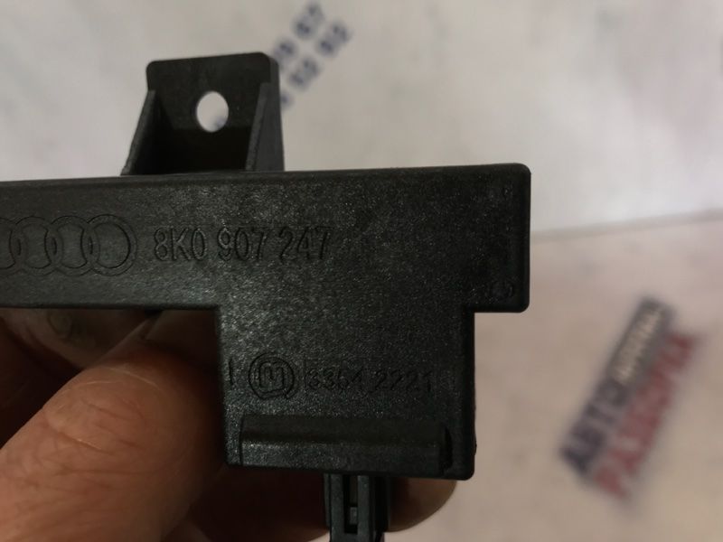 Антенна бесключевого доступа (KESSY) 8K0907247 Audi A6 Audi A4, Audi A4 Allroad, Audi A5, Audi A6, Audi A7, Audi A8, Audi Q5, Audi RS5, Audi RS7, Audi S4, Audi S5, Audi S6, Audi S7, Audi S8, Audi SQ5