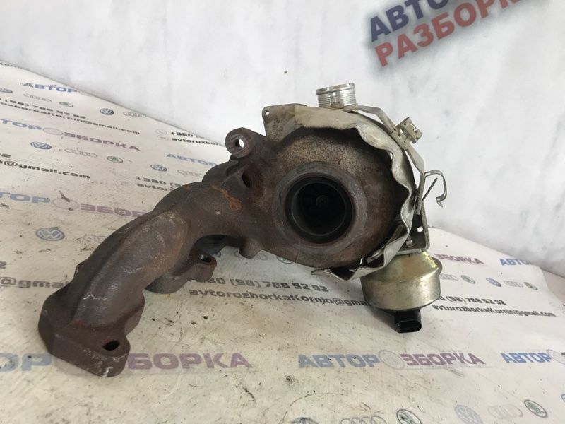 Турбіна з випускним колектором 04L253010B Audi Q3
