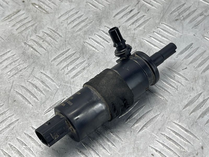 Насос омивача 6R0955681 Audi A6