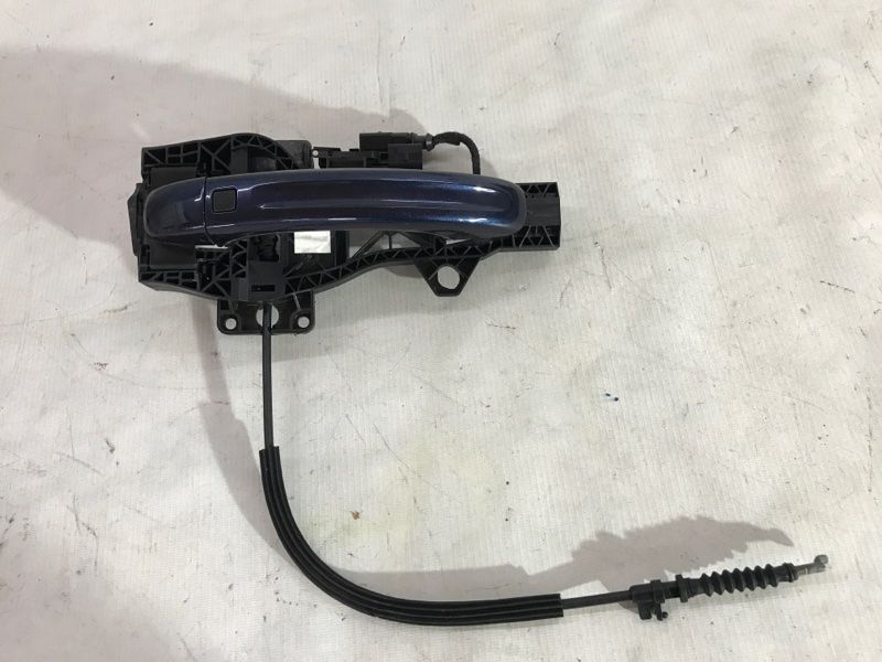Ручка дверей (keyless) зовнішня 4L0837205B Audi Q7