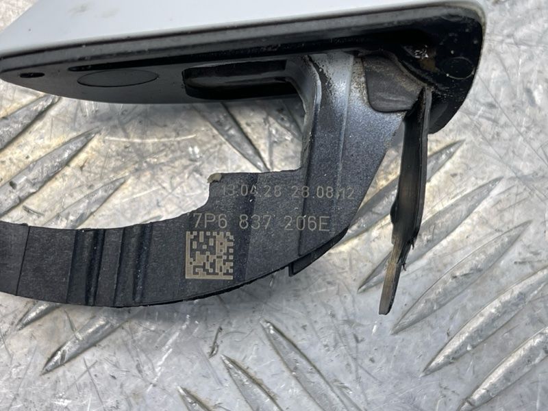 Ручка двери внешняя 7P6837206E Volkswagen Touareg