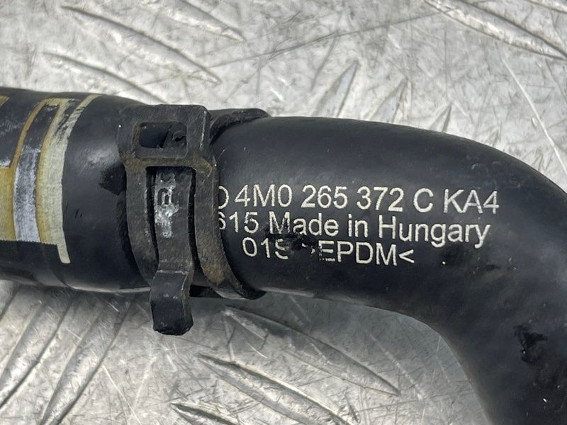 Шланг системи охолодження 4M0265372C Audi Q7
