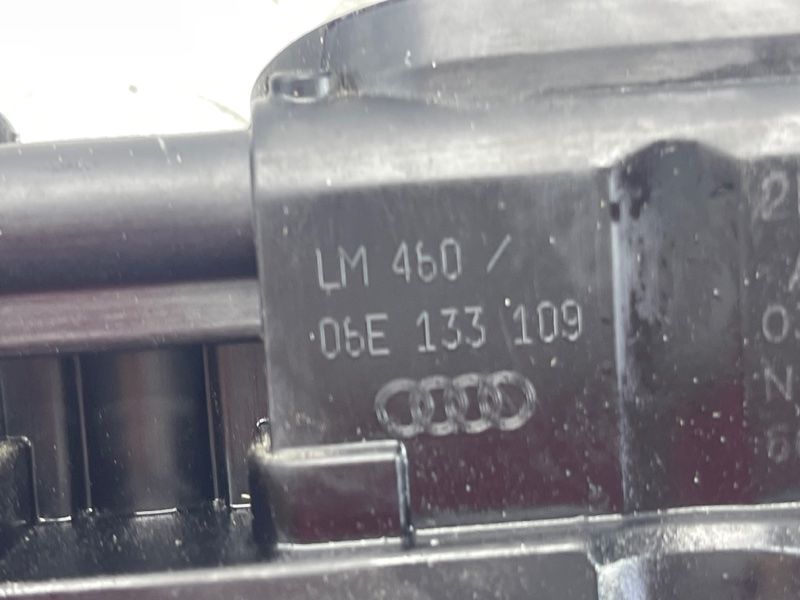Коллектор впускной Audi A8