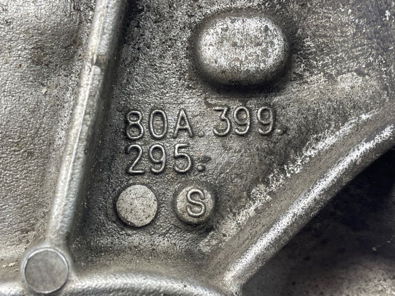 Кронштейн підрамника правий 80A399295S Audi A6 Audi A6, Audi A6 Allroad, Audi A7, Audi A8, Audi Q7, Audi Q8, Audi S6, Audi S7