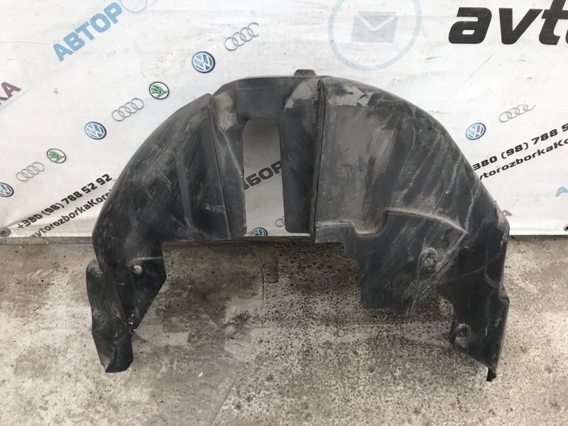 Подкрылок AA8Z7428371A Ford Flex