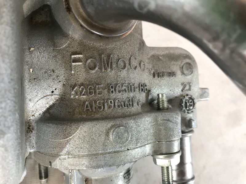 Помпа водяна Ford Edge