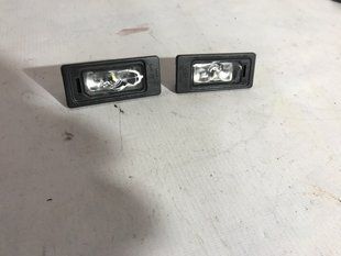 Підставка номерного знака 5NA943021 Volkswagen Tiguan