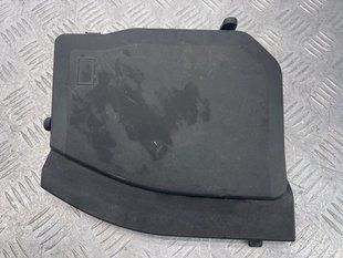 Крышка аккумулятора 31383949 Volvo XC60