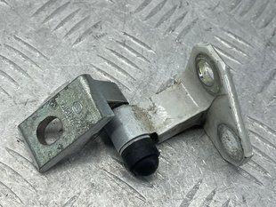 Петля двери верхняя 3C4833402D Volkswagen CC