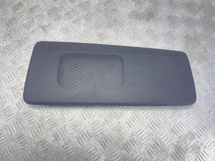 Накладка динаміка / сітка 8W5035405B Audi A4