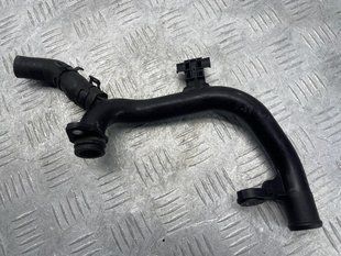 Трубопровід системи охолодження 06J121065F Volkswagen Tiguan