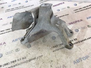 Опора / Кронштейн двигателя Audi A4 Allroad