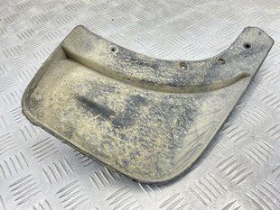 Брызговик 7P0075101 Volkswagen Touareg