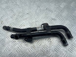 Трубопровод системы охлаждения 7P0121070AC Volkswagen Touareg