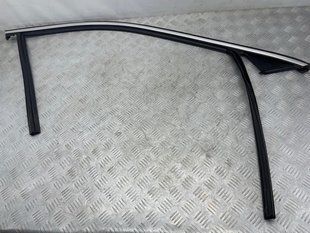 Направляюча скла дверей 31479777 Volvo XC60
