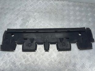 Повітропровід радіатора 4M0121286E Audi Q7