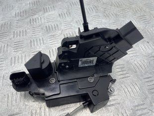 Замок задней двери 31253919 Volvo XC60