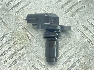 Датчик положення розподільного валу 31272689 Volvo XC60 Volvo S60, Volvo S60 Cross Country, Volvo S80, Volvo S90, Volvo V60, Volvo V60 Cross Country, Volvo V70, Volvo V90, Volvo V90 Cross Country, Volvo XC40, Volvo XC60, Volvo XC70, Volvo XC90
