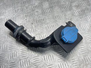 Заливна горловина бачка склоомивача 4M0955463 Audi Q7 Audi Q7, Audi Q8, Audi RS Q8, Audi SQ7, Audi SQ8